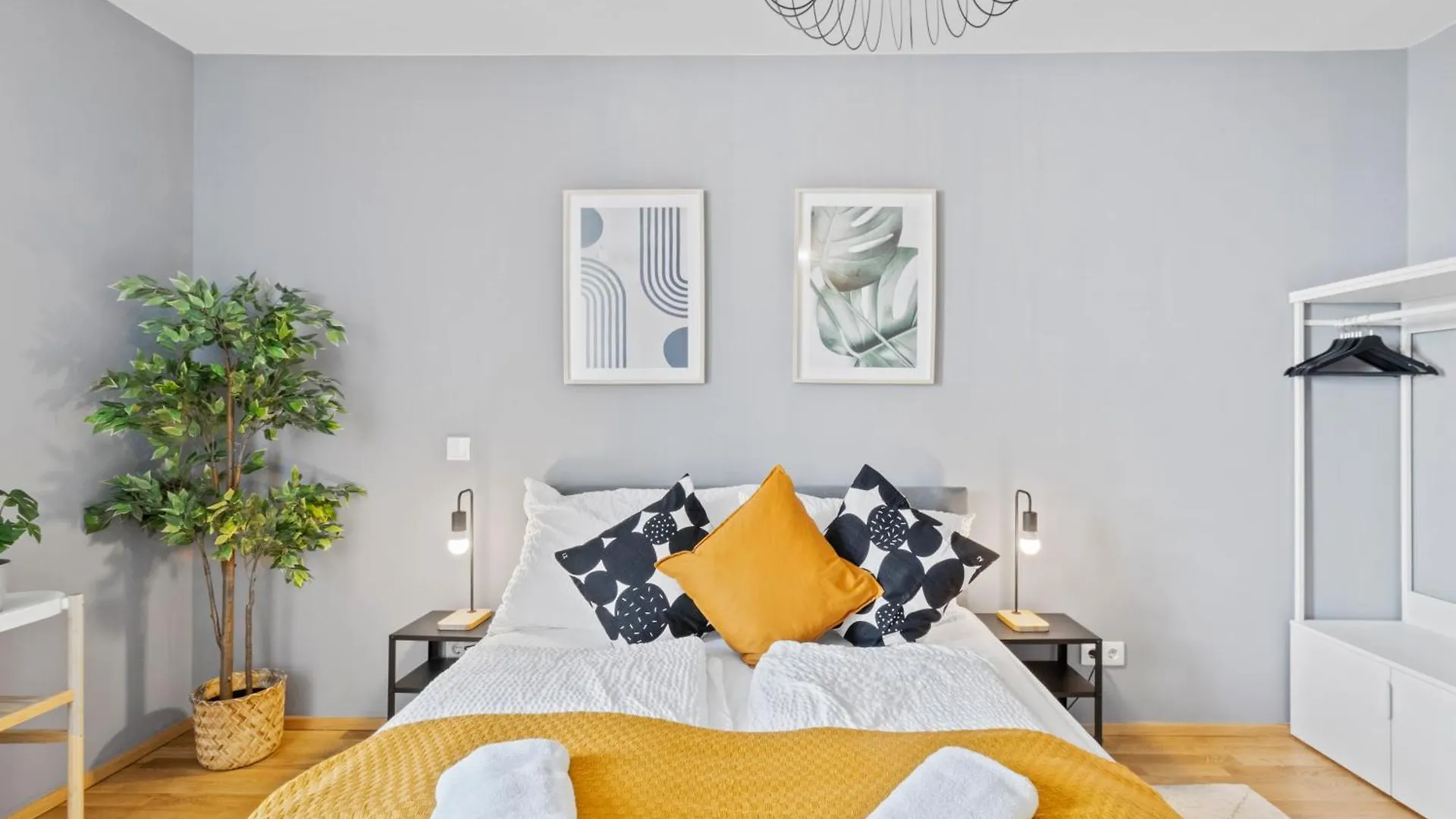 1 Min To Public Transport - 3 Min To Supermarket And Pharmacy - On-Site Parking For 19,90 Eur فيينا 0*,  النمسا