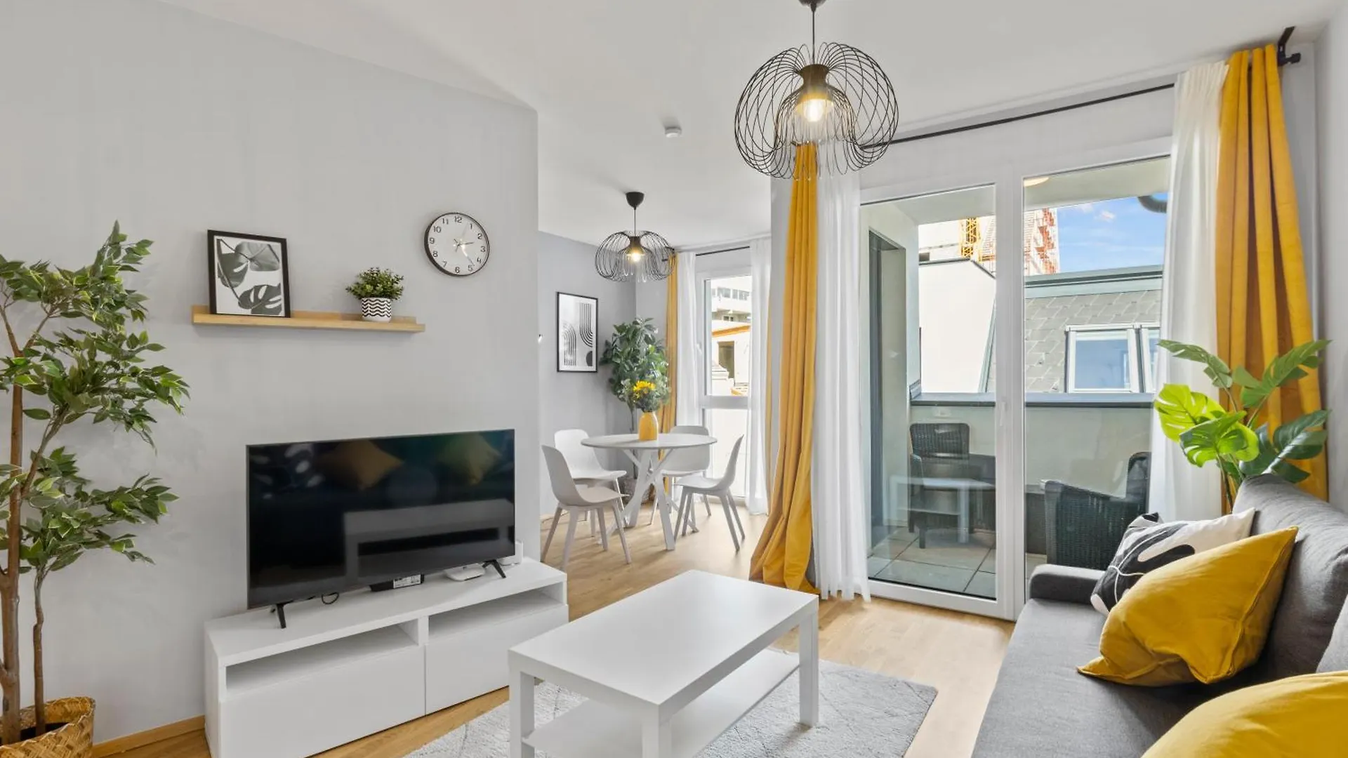 Long Term Stay - Near Klinik Floridsdorf - On-Site Parking For 19,90 Eur فيينا شقة