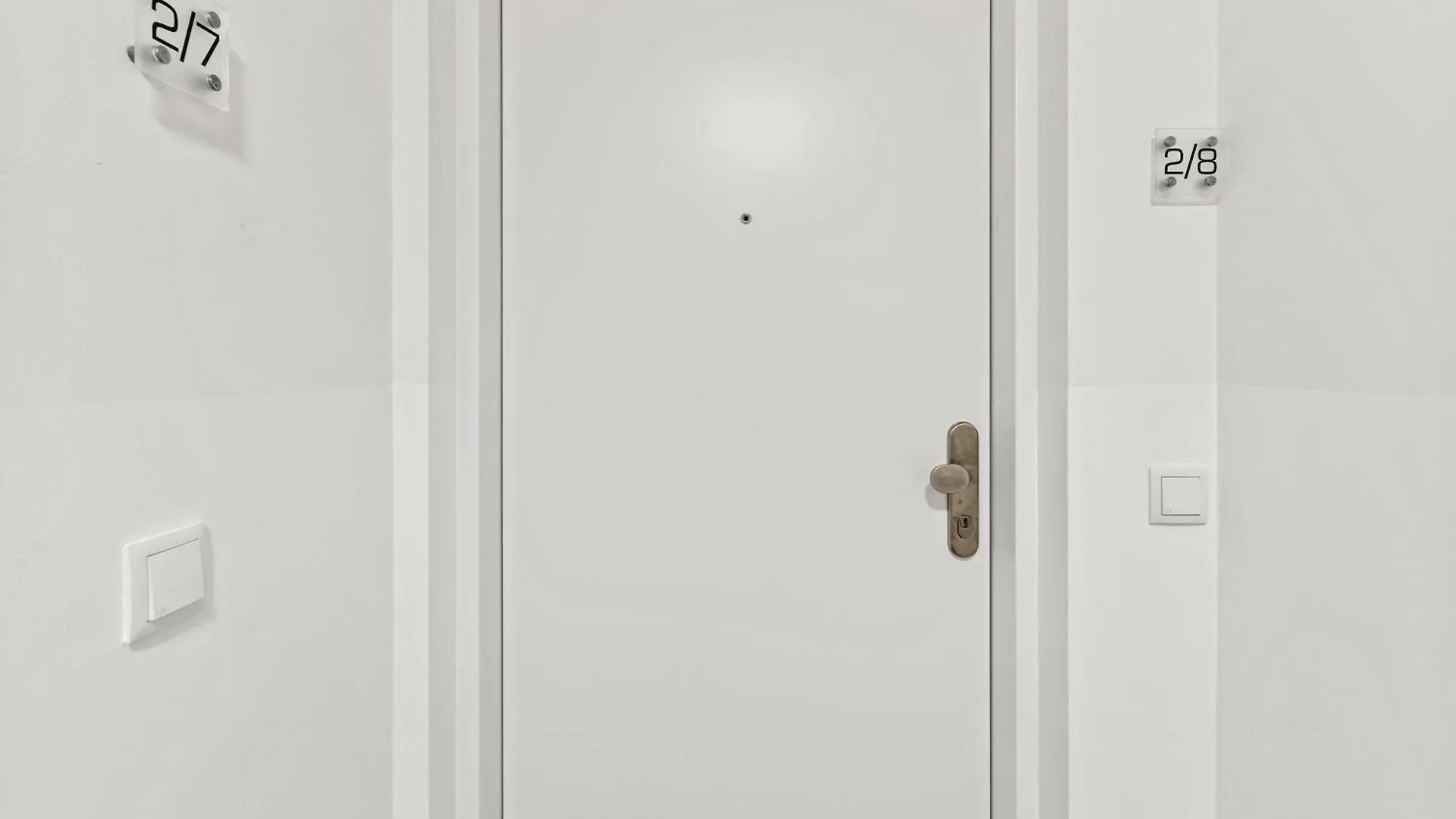 1 Min To Public Transport - 3 Min To Supermarket And Pharmacy - On-Site Parking For 19,90 Eur Vienna