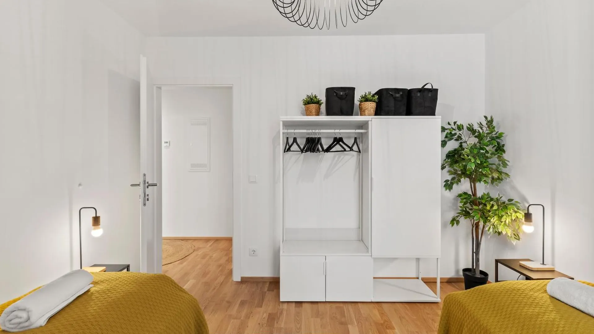 Apartment 1 Min To Public Transport - 3 Min To Supermarket And Pharmacy - On-Site Parking For 19,90 Eur Vienna