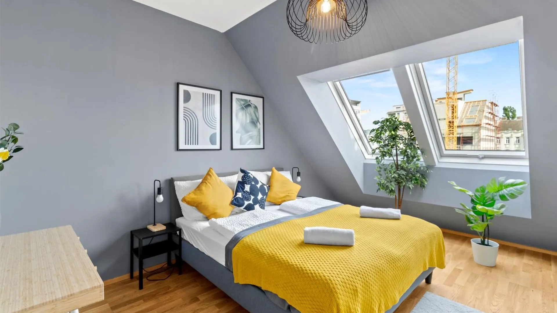 1 Min To Public Transport - 3 Min To Supermarket And Pharmacy - On-Site Parking For 19,90 Eur Vienna
