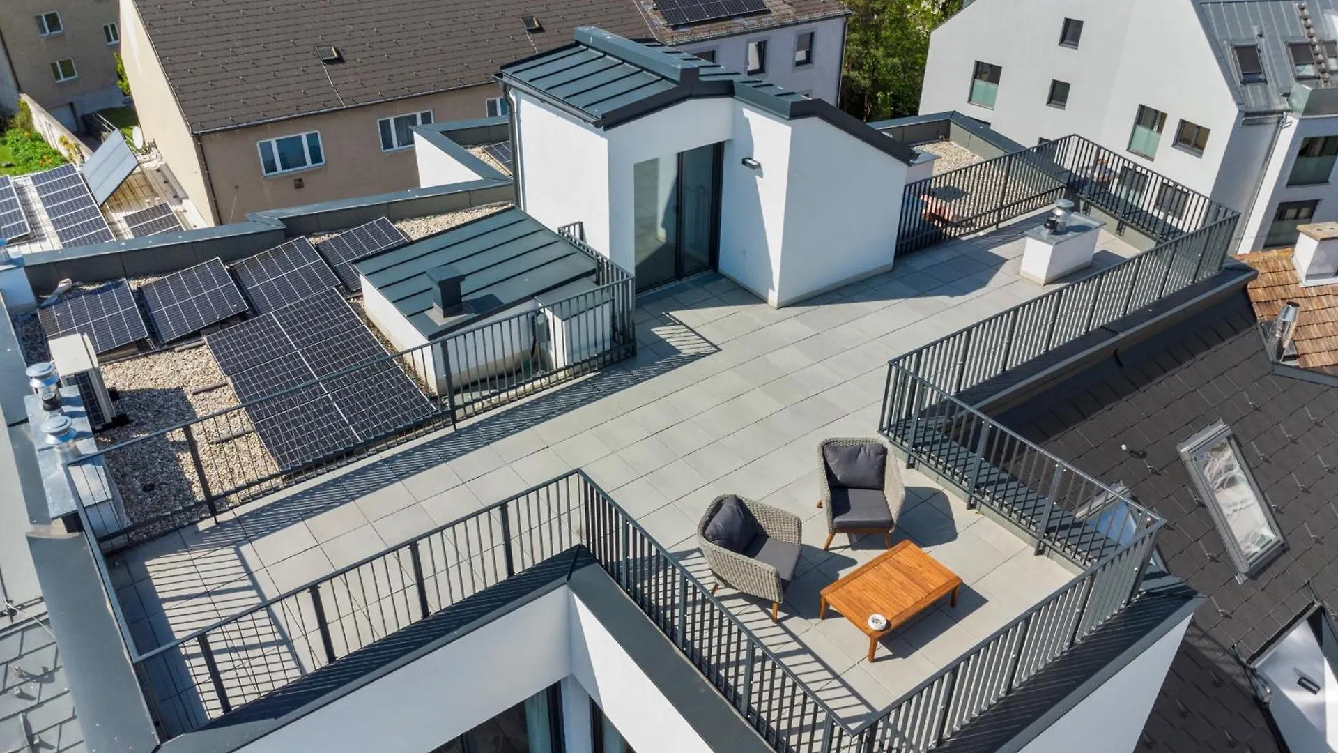 1 Min To Public Transport - 3 Min To Supermarket And Pharmacy - On-Site Parking For 19,90 Eur Vienna 0*,  Austria