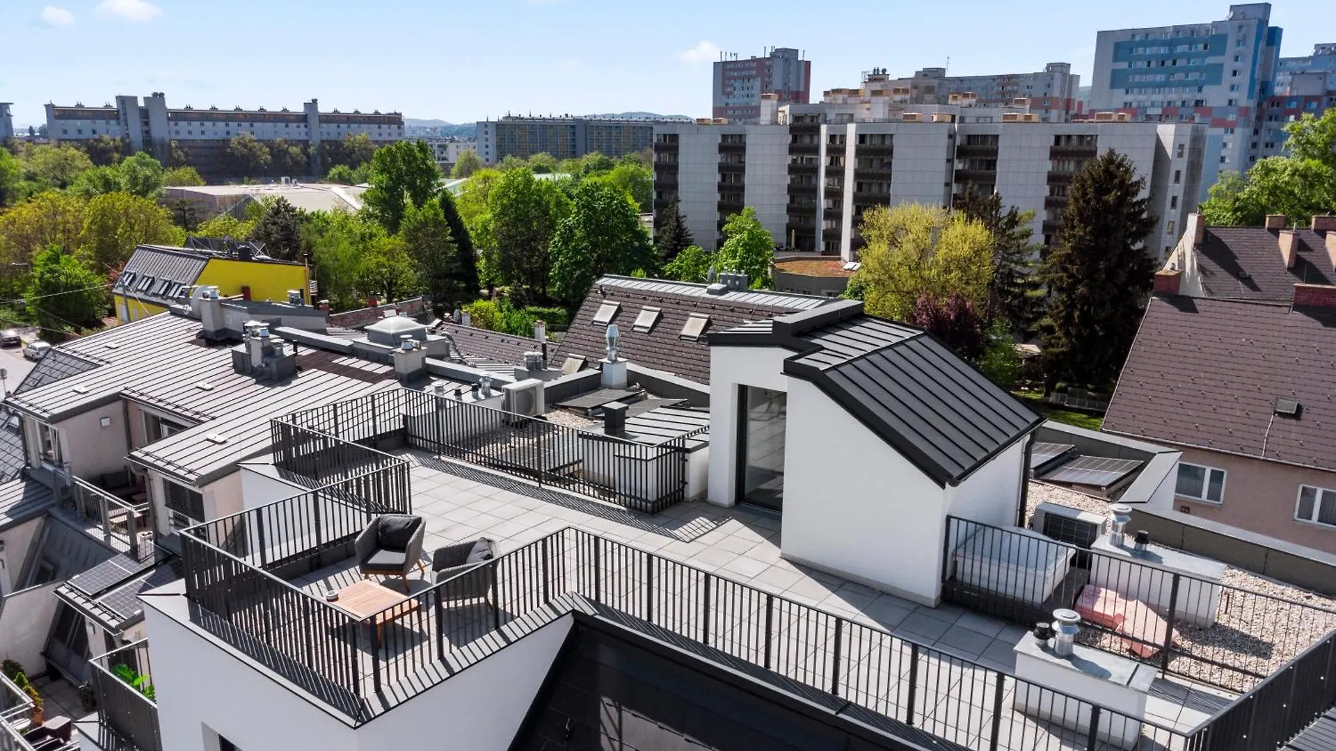 1 Min To Public Transport - 3 Min To Supermarket And Pharmacy - On-Site Parking For 19,90 Eur Vienna Apartment