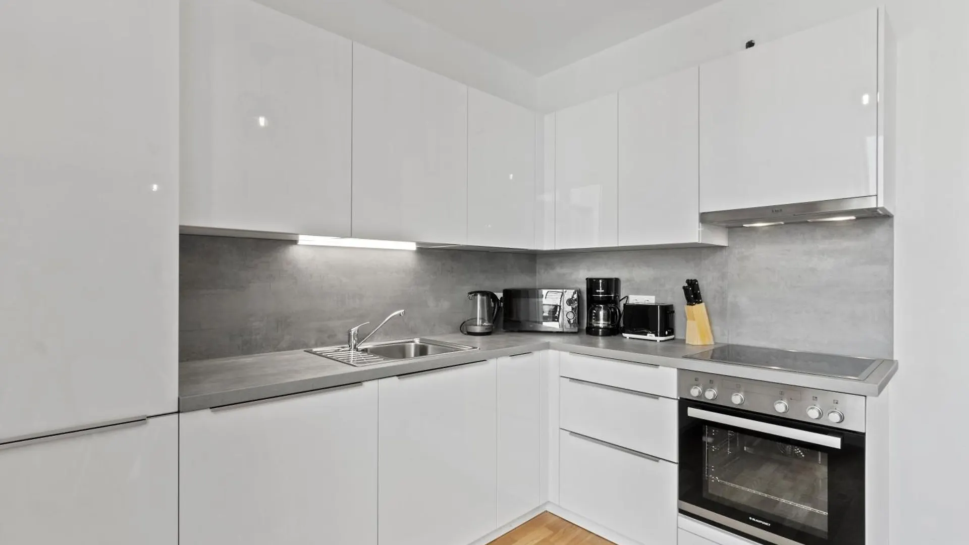 Apartment 1 Min To Public Transport - 3 Min To Supermarket And Pharmacy - On-Site Parking For 19,90 Eur Vienna