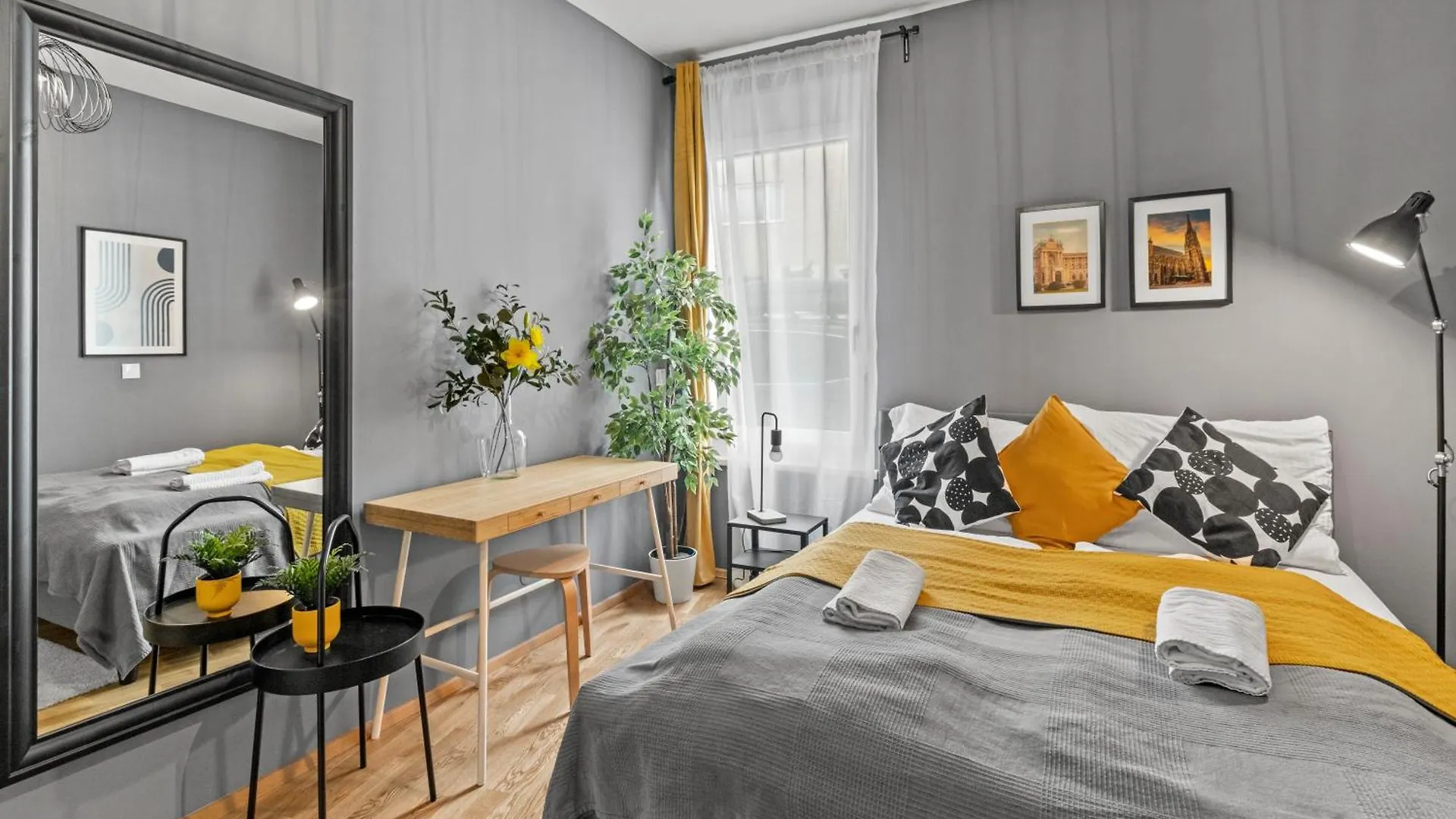 1 Min To Public Transport - 3 Min To Supermarket And Pharmacy - On-Site Parking For 19,90 Eur Vienna