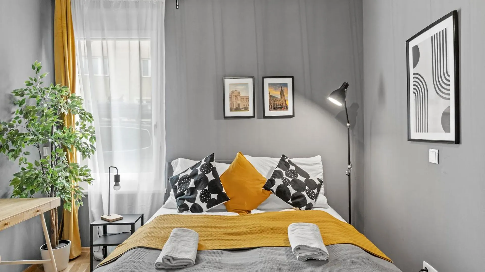 1 Min To Public Transport - 3 Min To Supermarket And Pharmacy - On-Site Parking For 19,90 Eur Vienna 0*,